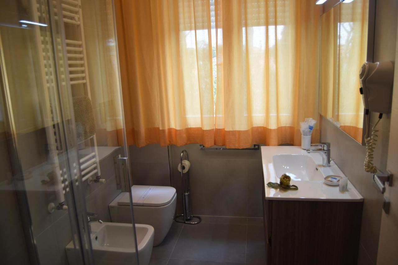 Aparthotel Orchidea Marina Tirrenia Exterior foto