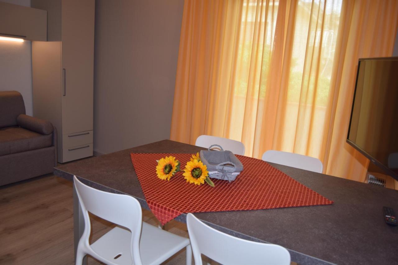 Aparthotel Orchidea Marina Tirrenia Exterior foto