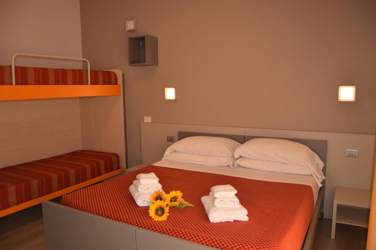 Aparthotel Orchidea Marina Tirrenia Exterior foto