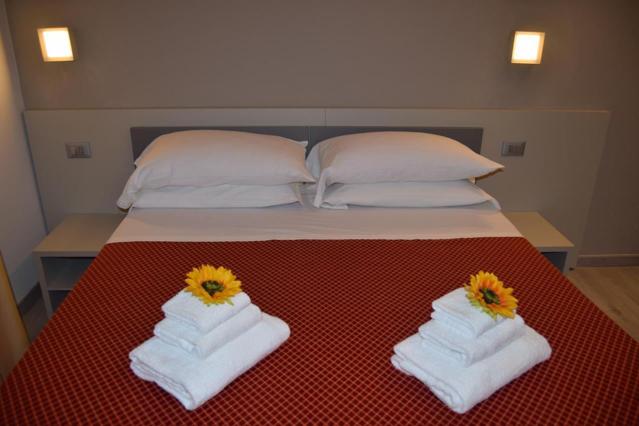 Aparthotel Orchidea Marina Tirrenia Exterior foto