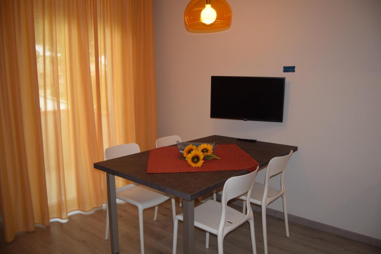 Aparthotel Orchidea Marina Tirrenia Exterior foto