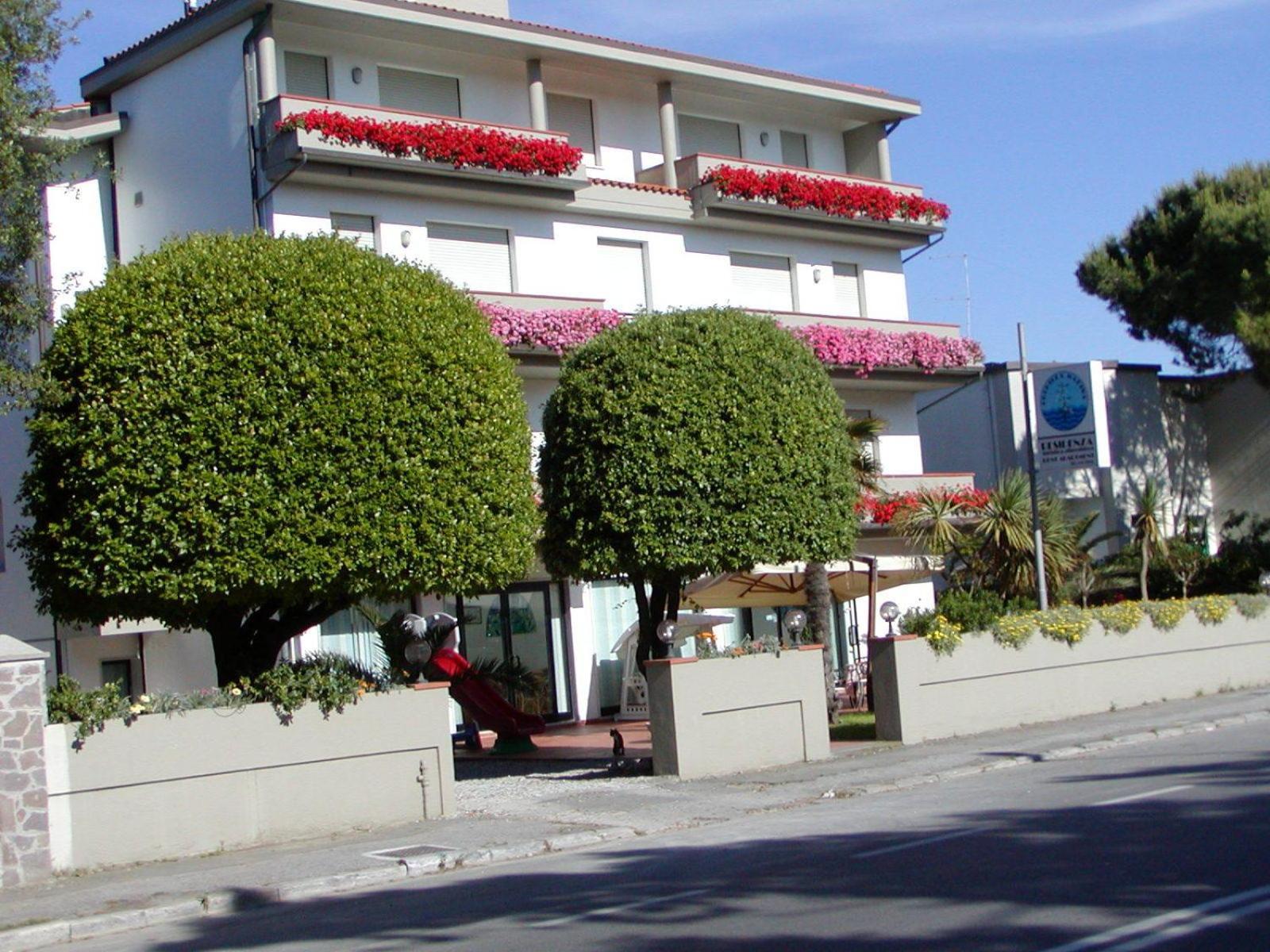 Aparthotel Orchidea Marina Tirrenia Exterior foto