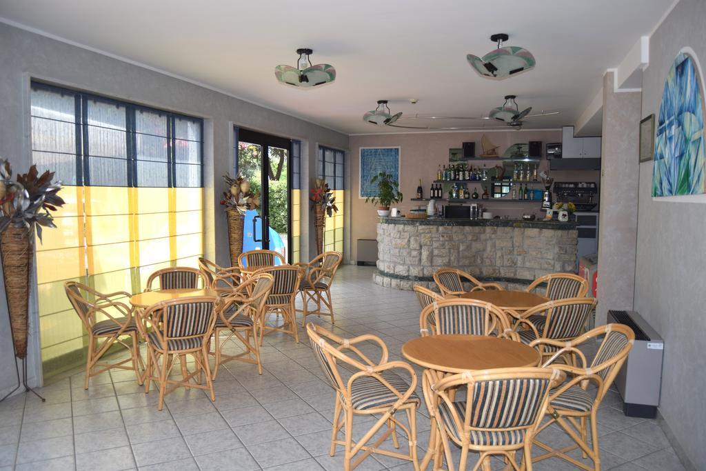 Aparthotel Orchidea Marina Tirrenia Exterior foto
