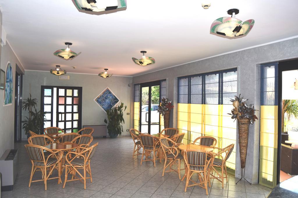 Aparthotel Orchidea Marina Tirrenia Exterior foto