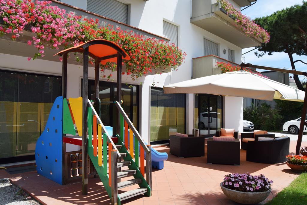 Aparthotel Orchidea Marina Tirrenia Exterior foto