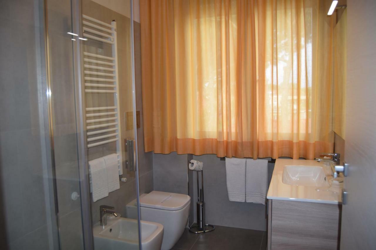 Aparthotel Orchidea Marina Tirrenia Exterior foto